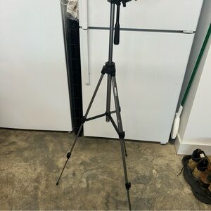 Ambico Black Tripod for Cameras